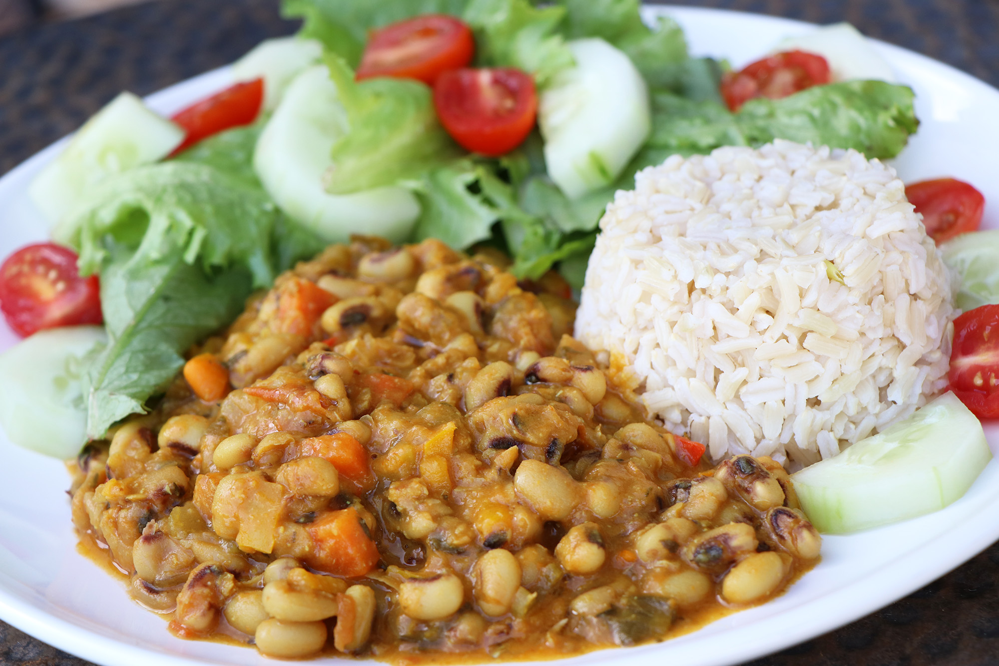 Curry Coconut Black Eyed Peas – Vegan Caribbean Kickstart